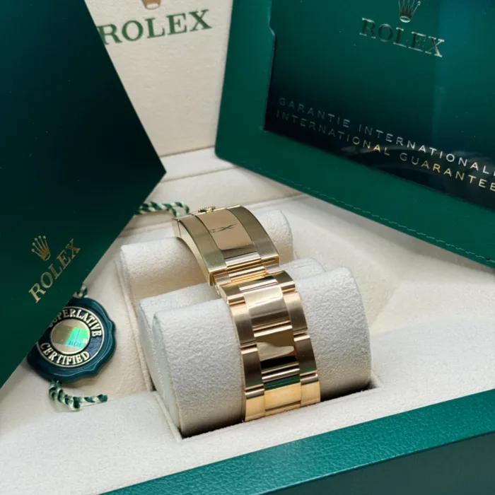 Submariner Date... - Image 6