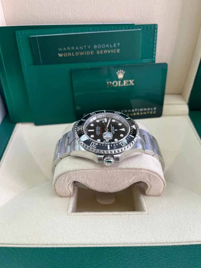 Sea-Dweller 126... - Image 6