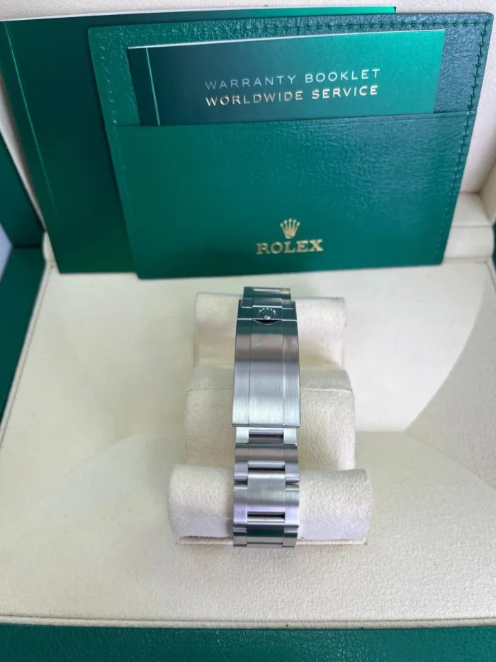 Submariner Date... - Image 6