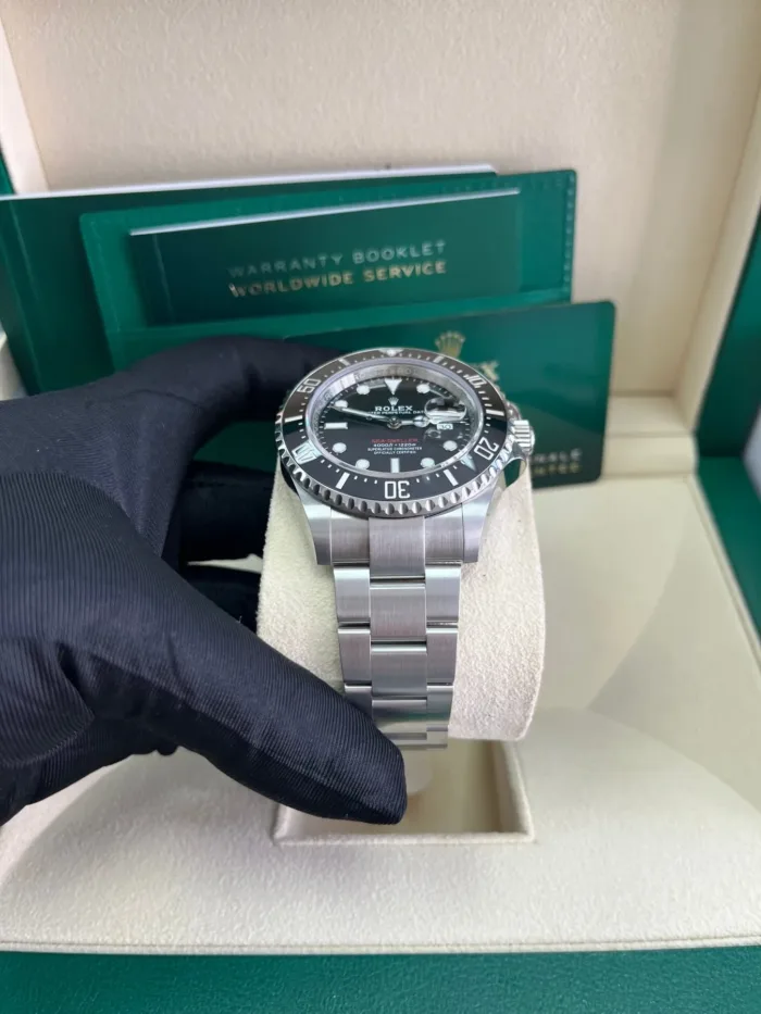 Sea-Dweller 126... - Image 9